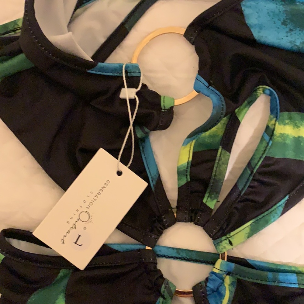 Swimsuit - Picture 5 of 5